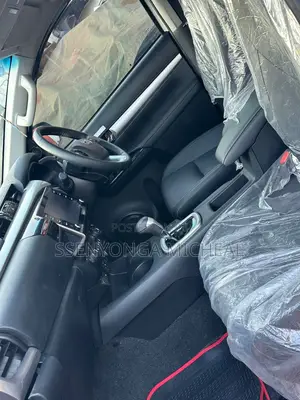 Toyota Hilux 2021 White