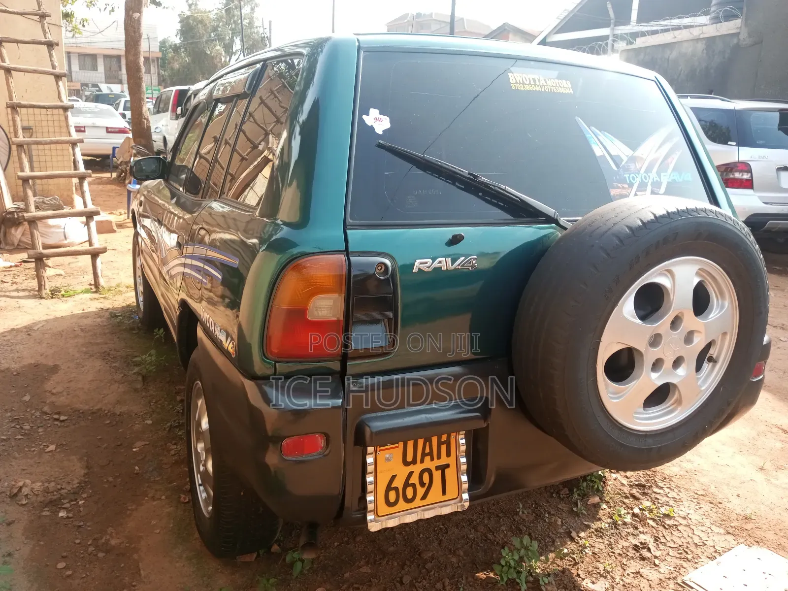 Toyota RAV4 1999 Green