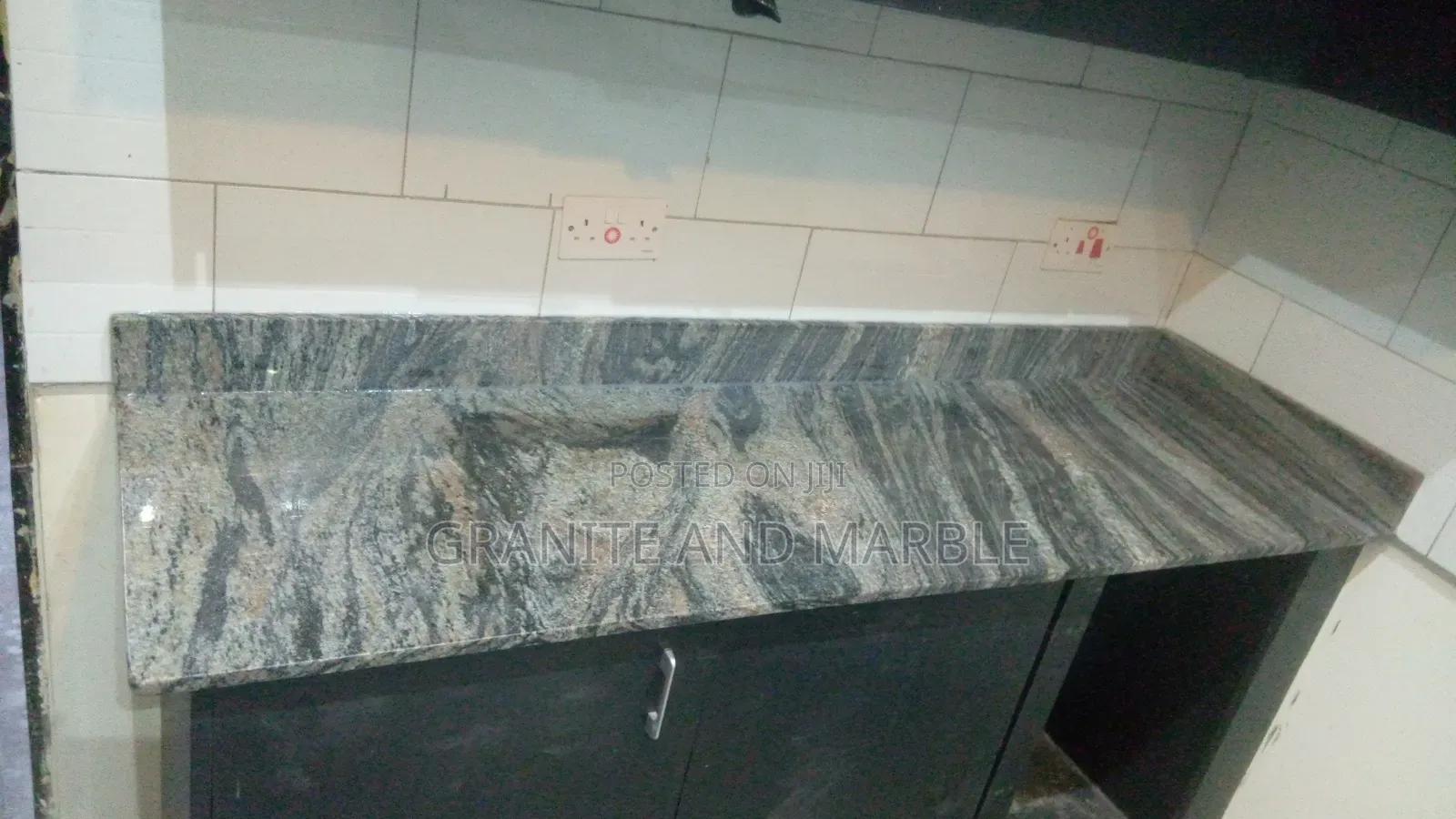 Wave Gray Granite Slabs – Elegant Durable
