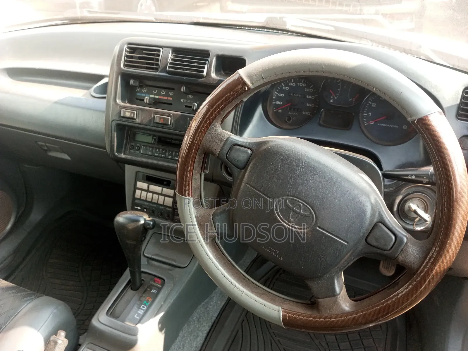Toyota RAV4 1999 Pearl