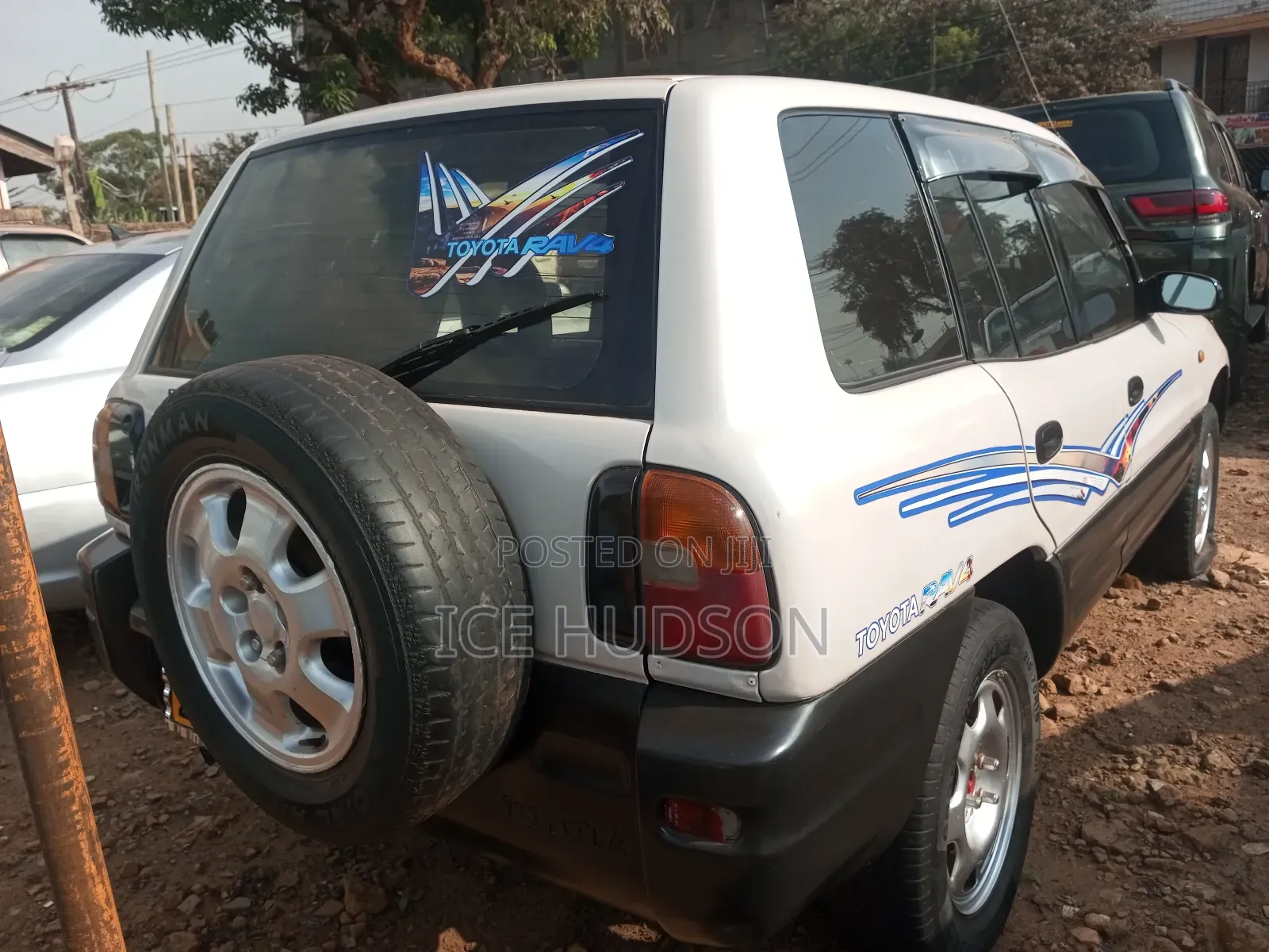 Toyota RAV4 1999 Pearl
