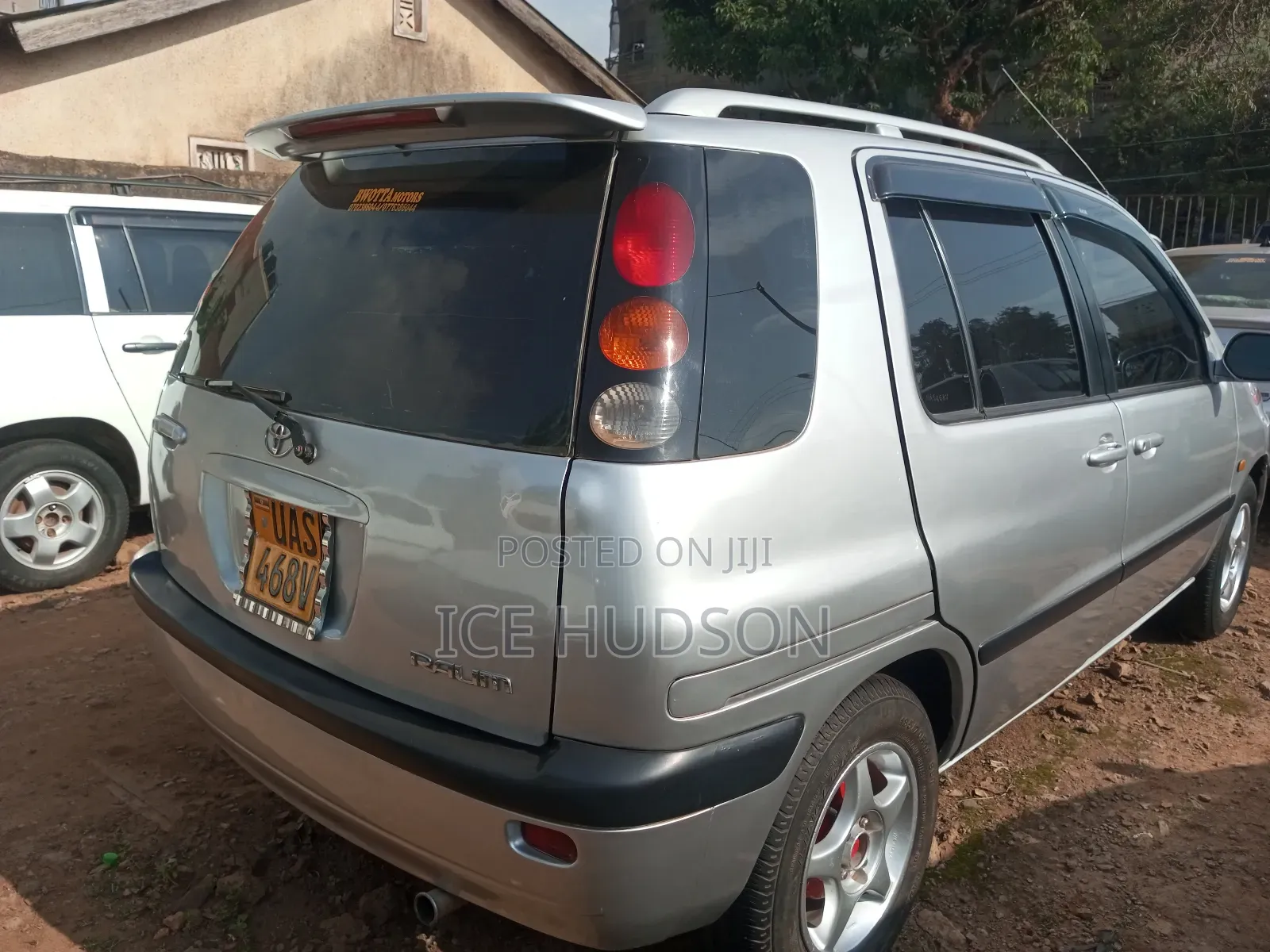 Toyota Raum 2000 Ivory