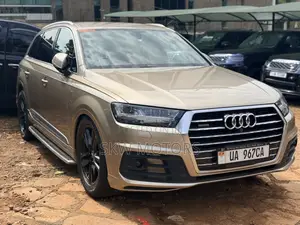 Audi Q7 2018 Gold