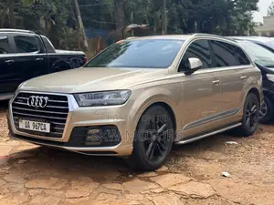 Audi Q7 2018 Gold
