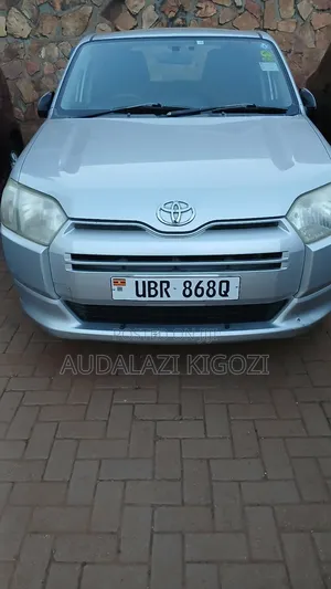 Toyota Corolla Fielder 2013 Silver
