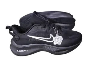Nike Zoomx Invincible Run Classic Authentic Running Shoes