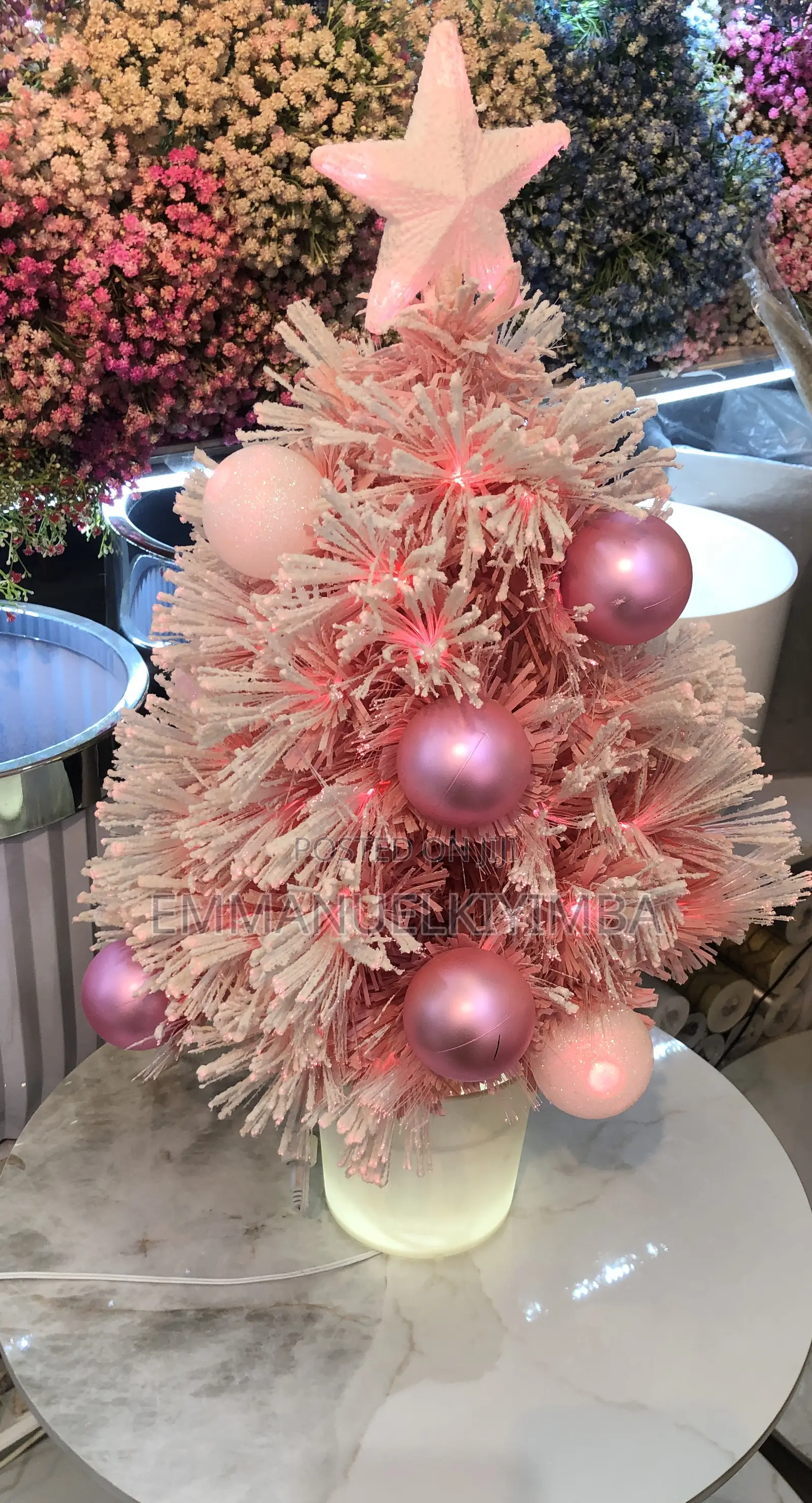 Chrismas Tree With Ball Decoration