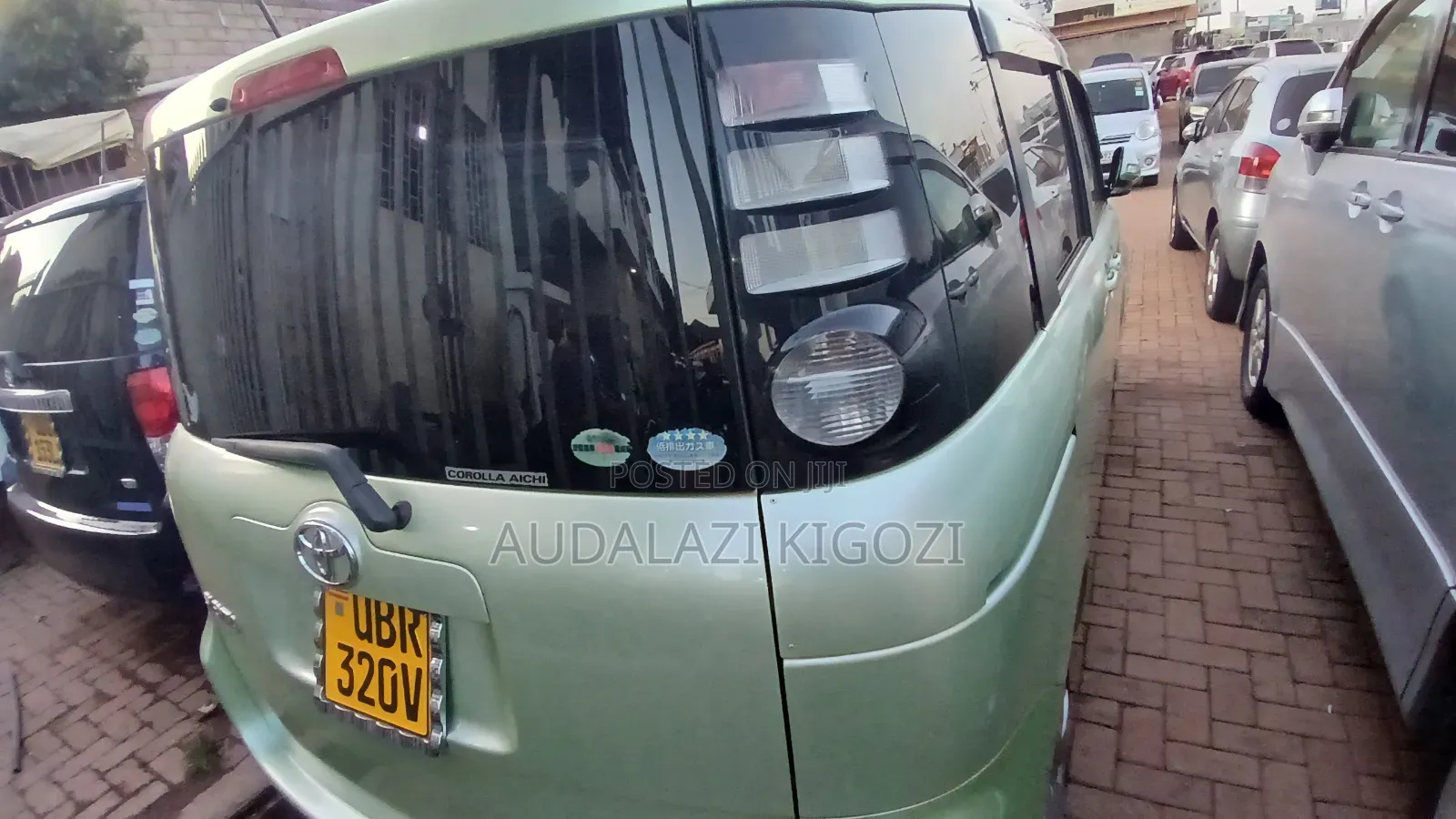 Toyota Sienta 2006 Green