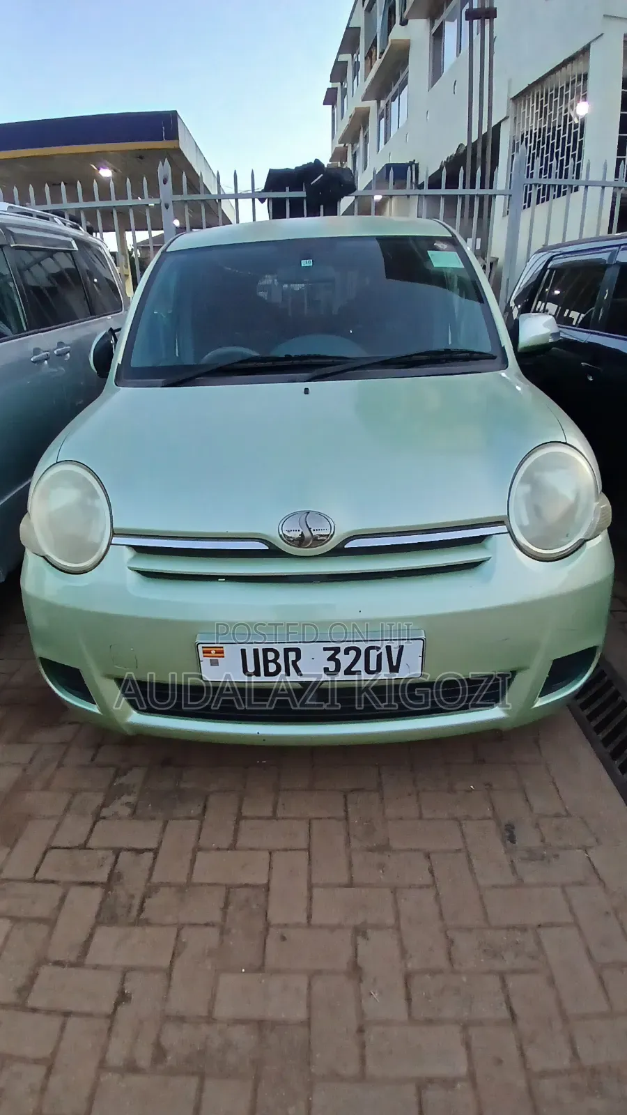 Toyota Sienta 2006 Green