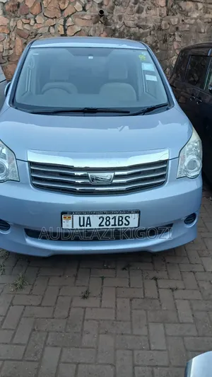 Toyota Noah 2012 Blue