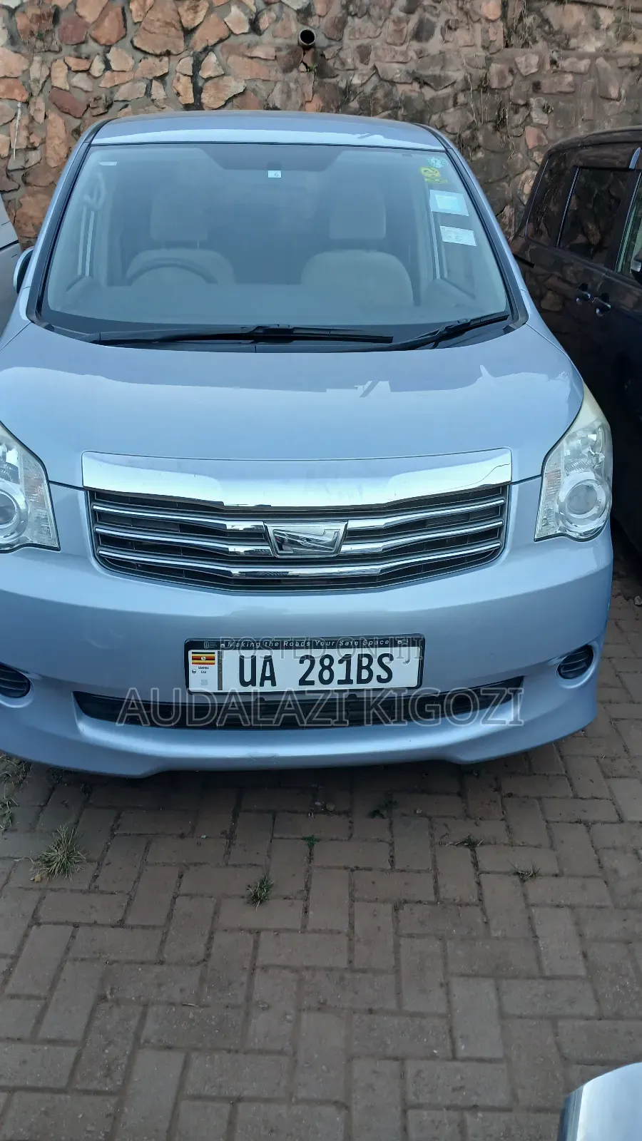 Toyota Noah 2012 Blue