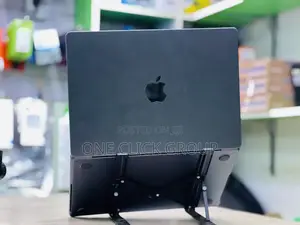 New Apple MacBook Pro 2024 M4 24GB Apple M4 Pro SSHD (Hybrid) 512GB