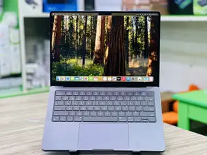 New Apple MacBook Pro 2024 M4 24GB Apple M4 Pro SSHD (Hybrid) 512GB