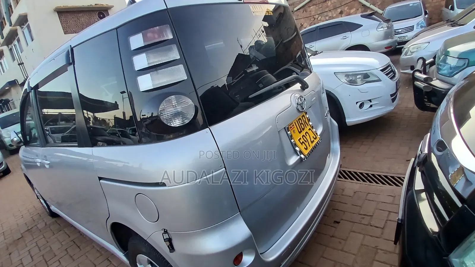 Toyota Sienta 2007 Silver