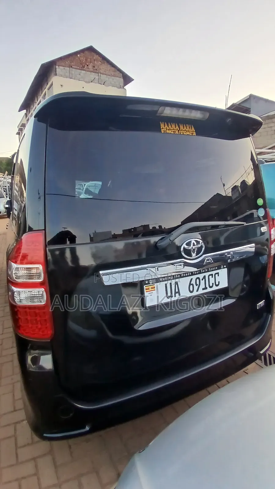 Toyota Noah 2012 Black