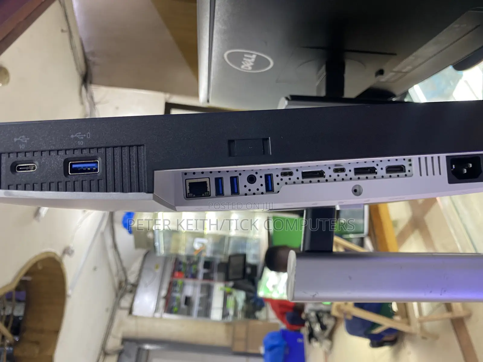 Dell Ultrasharp 27 Usb-C Hub Monitor Is a 27 Inch QHD (2560 X 1440