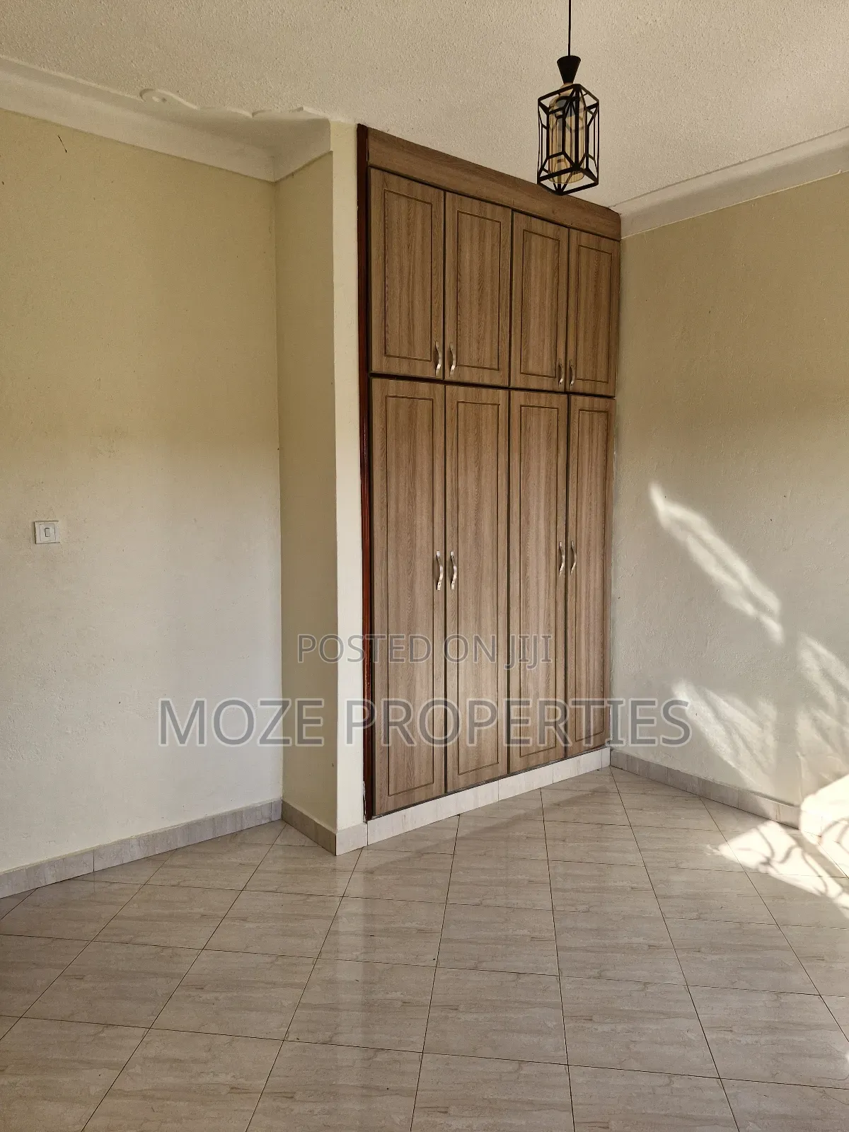 2bdrm Bungalow in Kyaliwajala, Central Division for rent