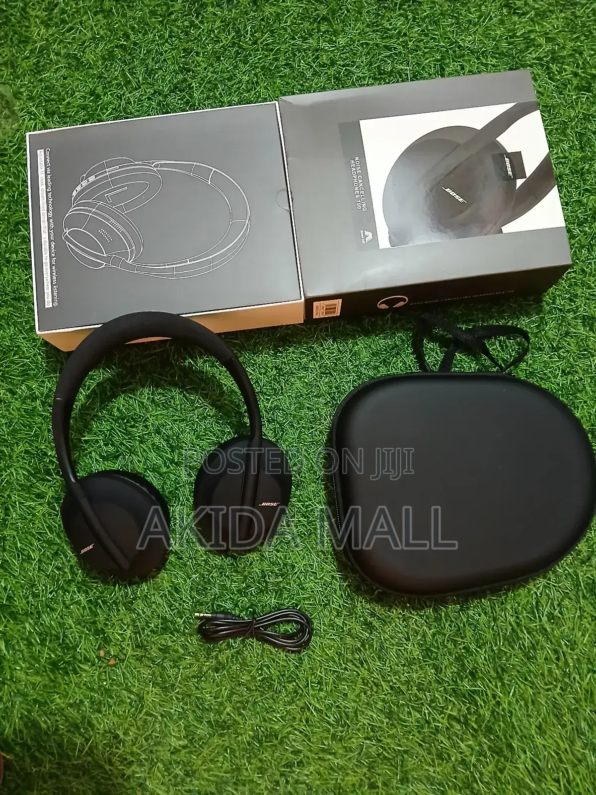 Bose Noise Cancelling Headphones 700 WTH Upto 20hrs Cool Bass Lasting