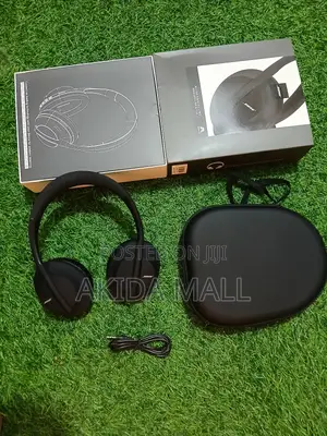 Bose Noise Cancelling Headphones 700 WTH Upto 20hrs Cool Bass Lasting