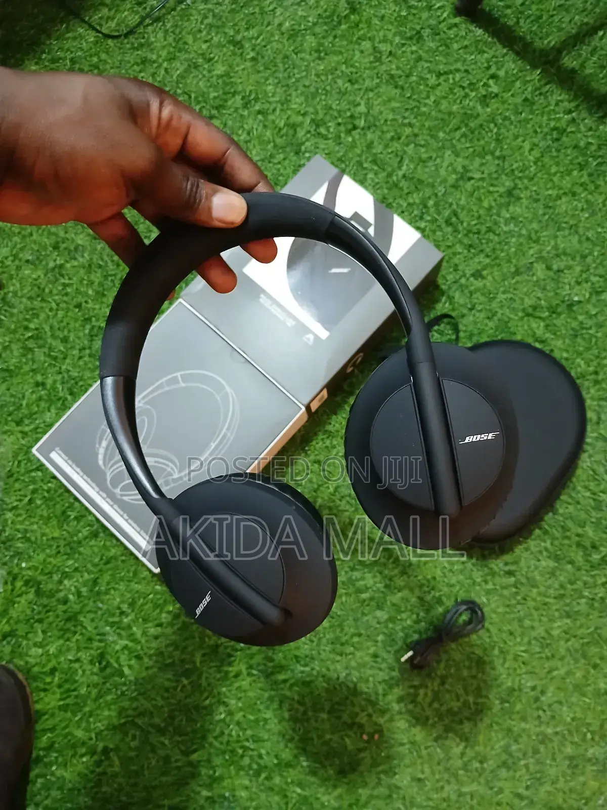 Bose Noise Cancelling Headphones 700 WTH Upto 20hrs Cool Bass Lasting