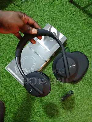 Bose Noise Cancelling Headphones 700 WTH Upto 20hrs Cool Bass Lasting