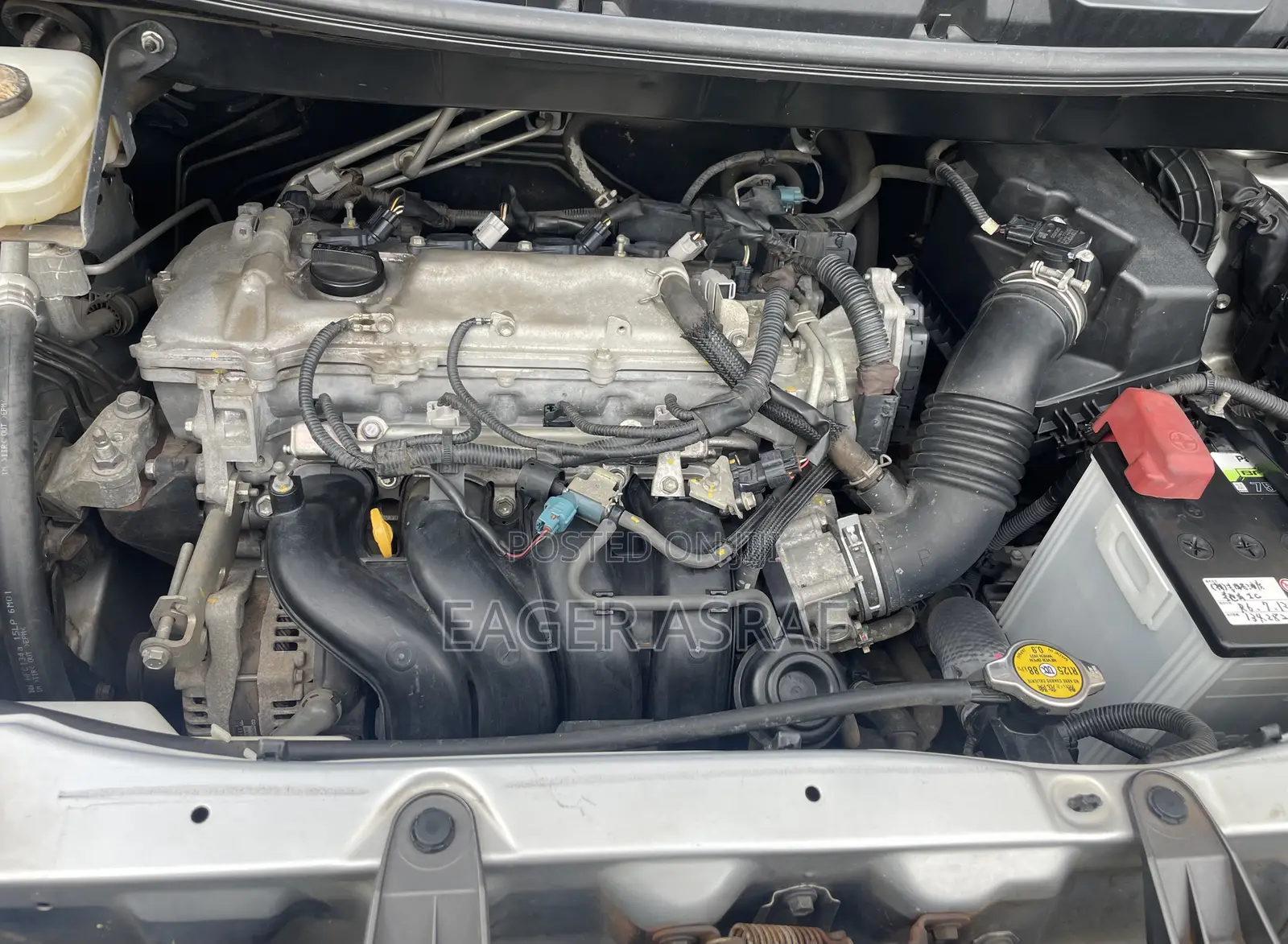 Toyota Noah 2.0 158hp FWD (7 Seater) 2011 Silver