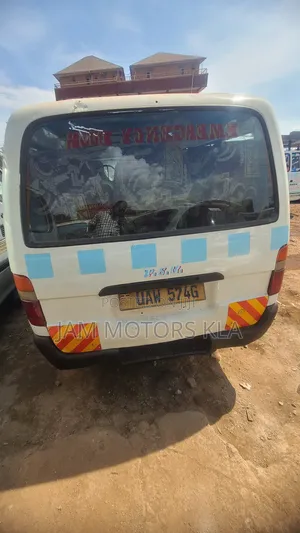 Toyota HiAce 1992 White