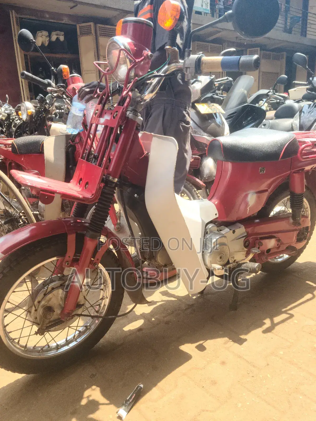 Suzuki 2012 Red