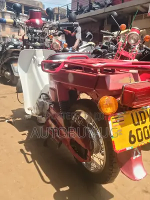 Suzuki 2012 Red