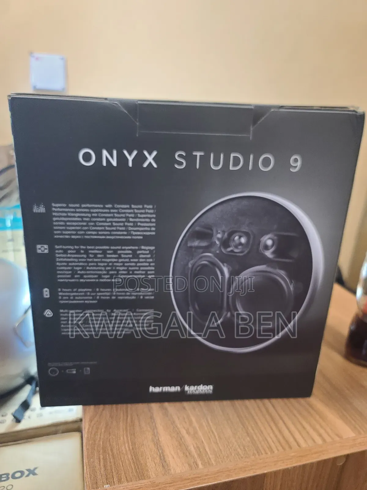Harman Kardon Onxy Studio 9