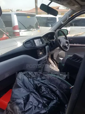 Toyota HiAce 2004 Black