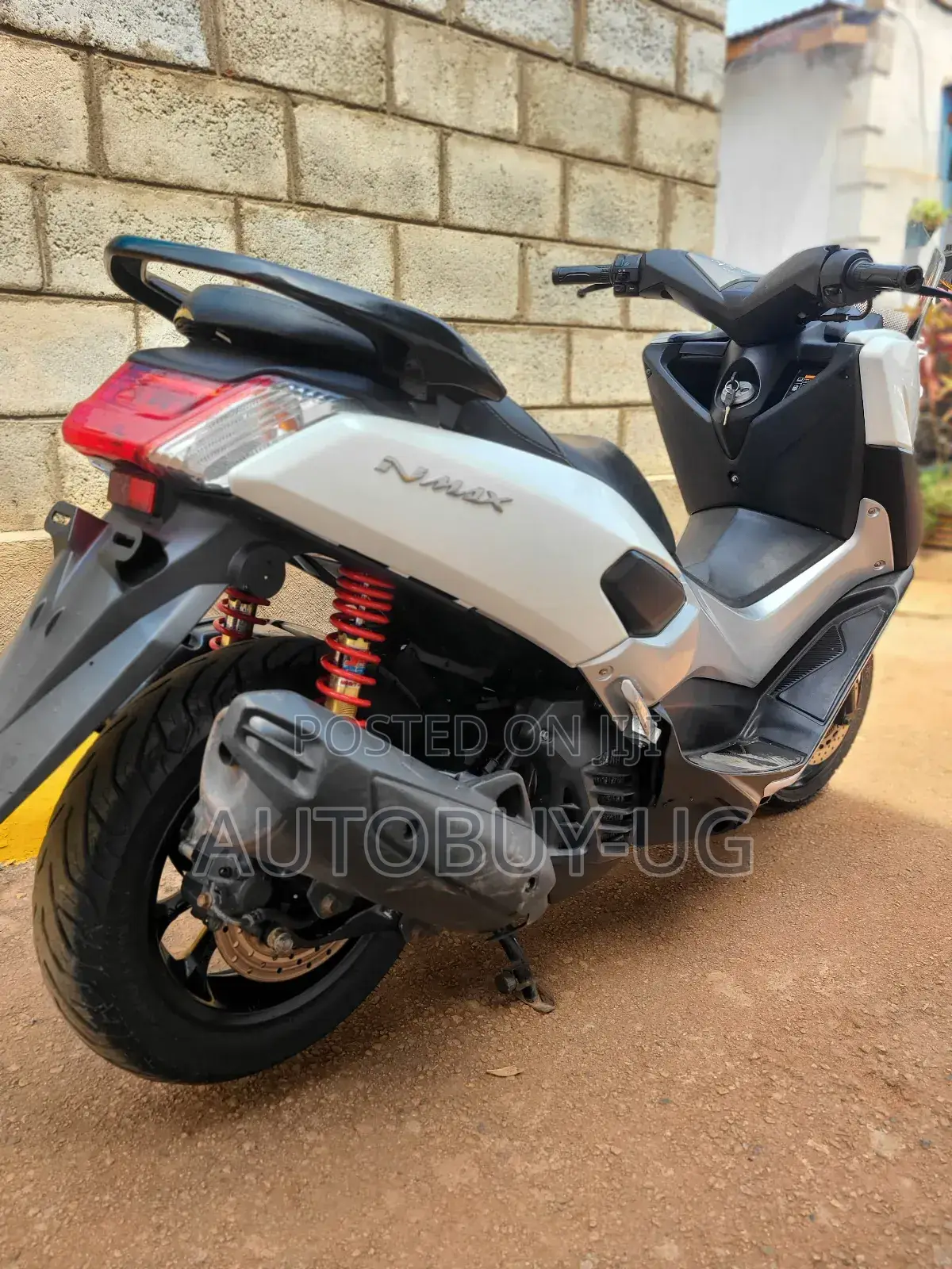 Yamaha NMAX 155 2023 White