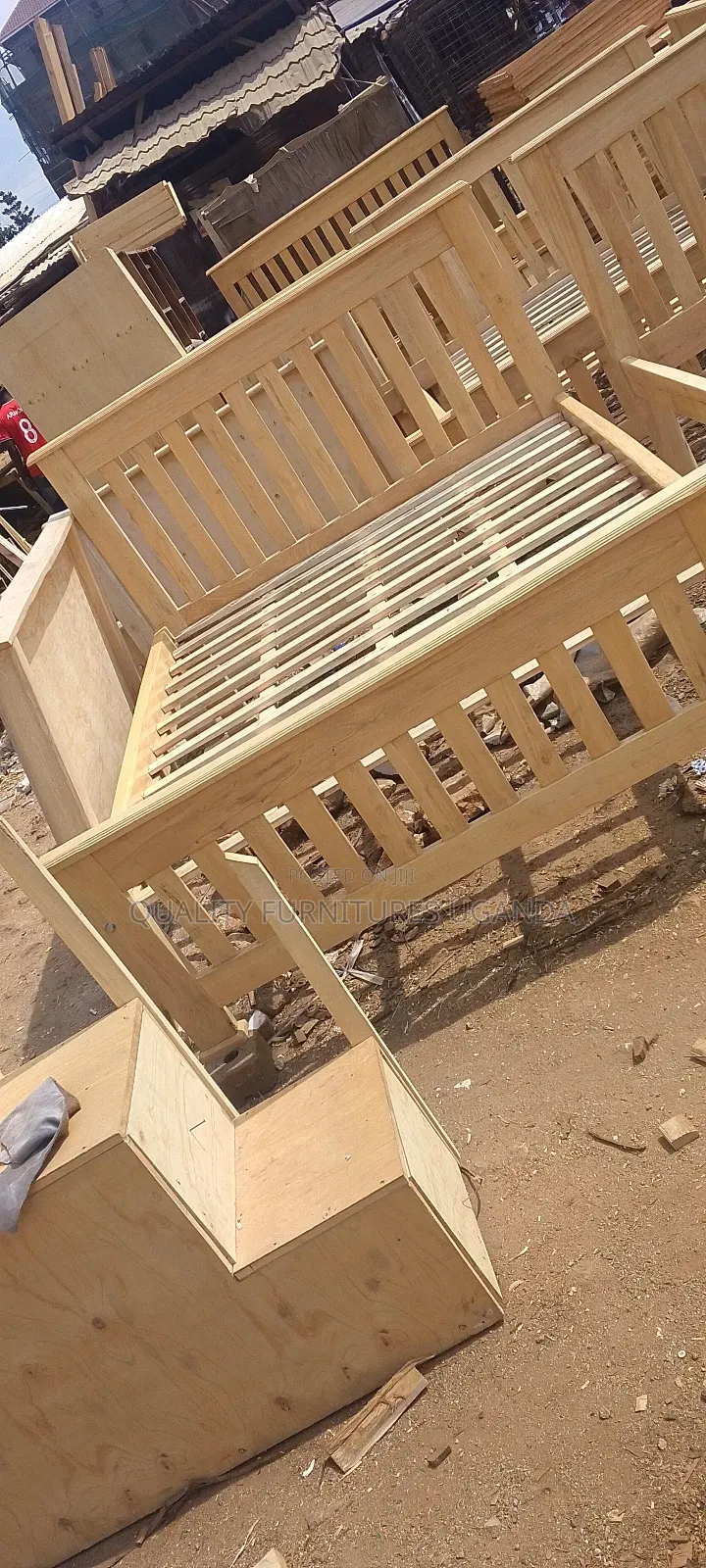 Solid Wooden 5*6/Clear Colored Bed