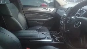 Mercedes-Benz M Class ML350 4dr SUV (3.5L 6cyl 7A) 2015 Silver