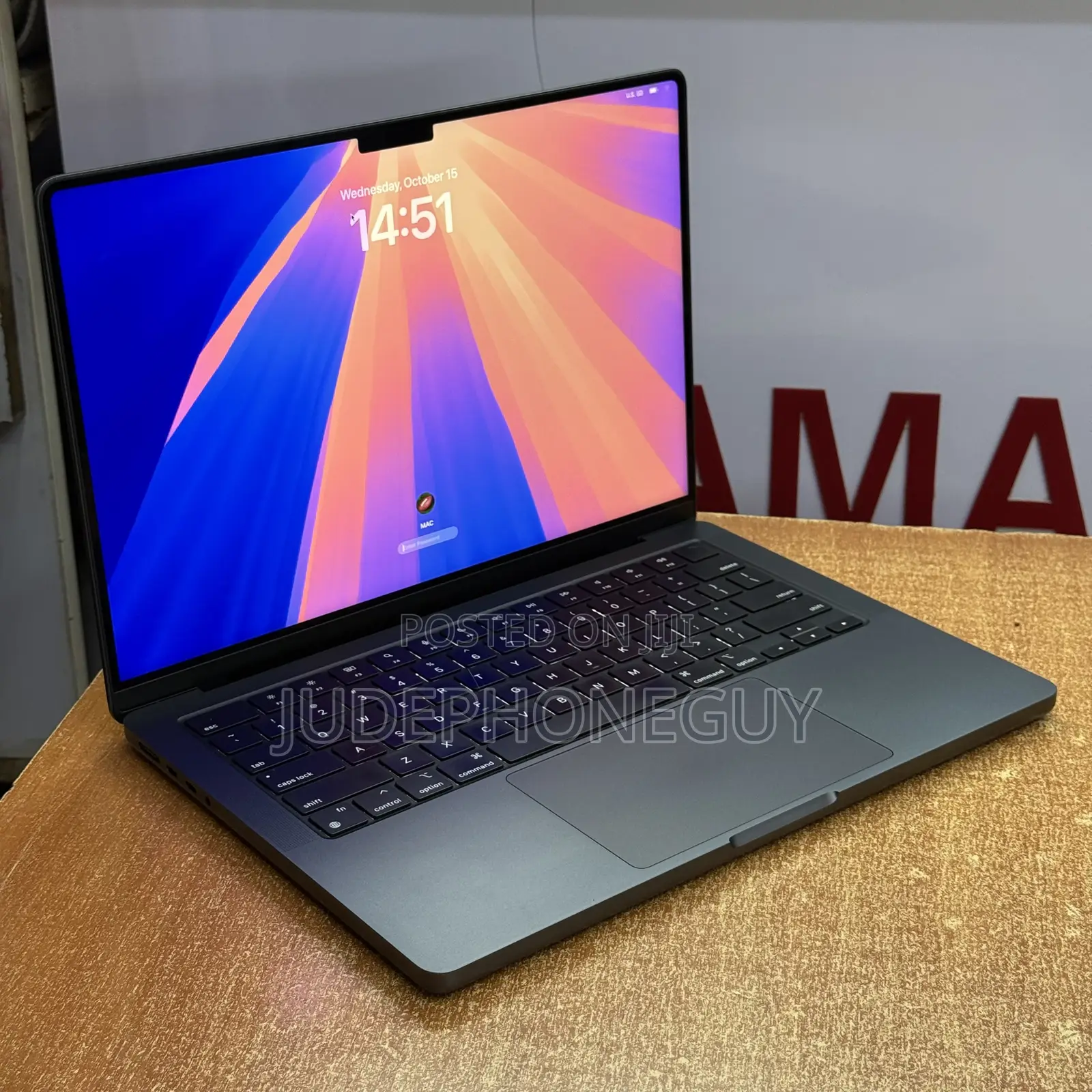 Laptop Apple MacBook Pro 2023 M3 Pro 14-inch 18GB Apple M3 SSD 512GB
