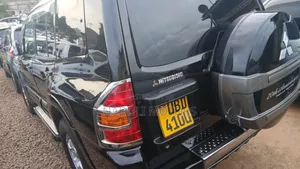 Mitsubishi Pajero 2005 Black