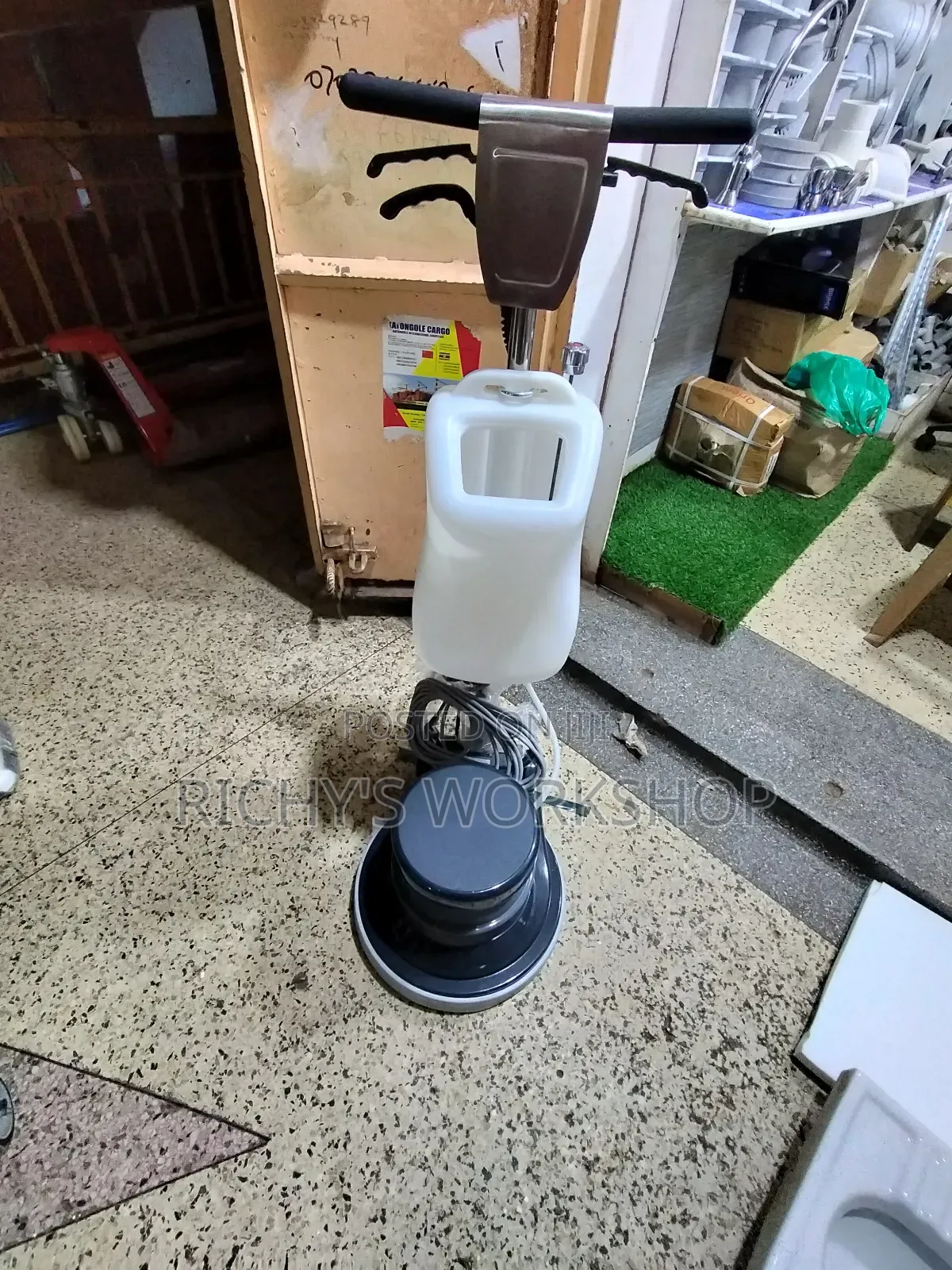 Floor Scrubber Heavy Duty