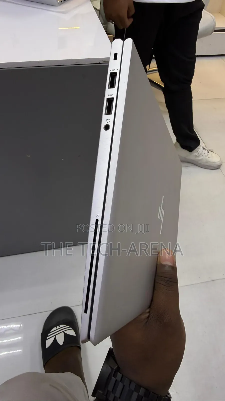 New Laptop HP EliteBook 830 G8 16GB Intel Core i7 SSD 512GB