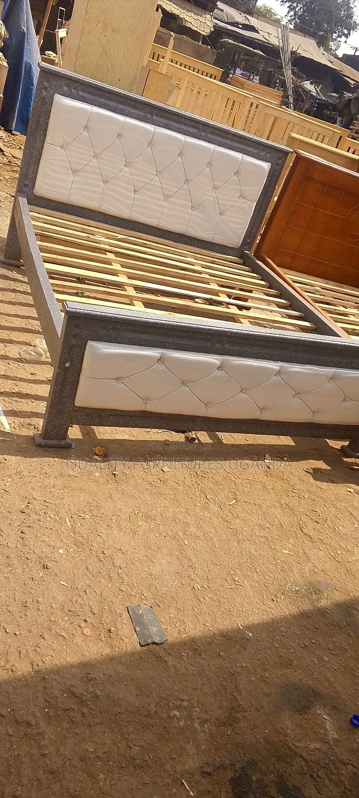 White Leathered Bed in 5*6
