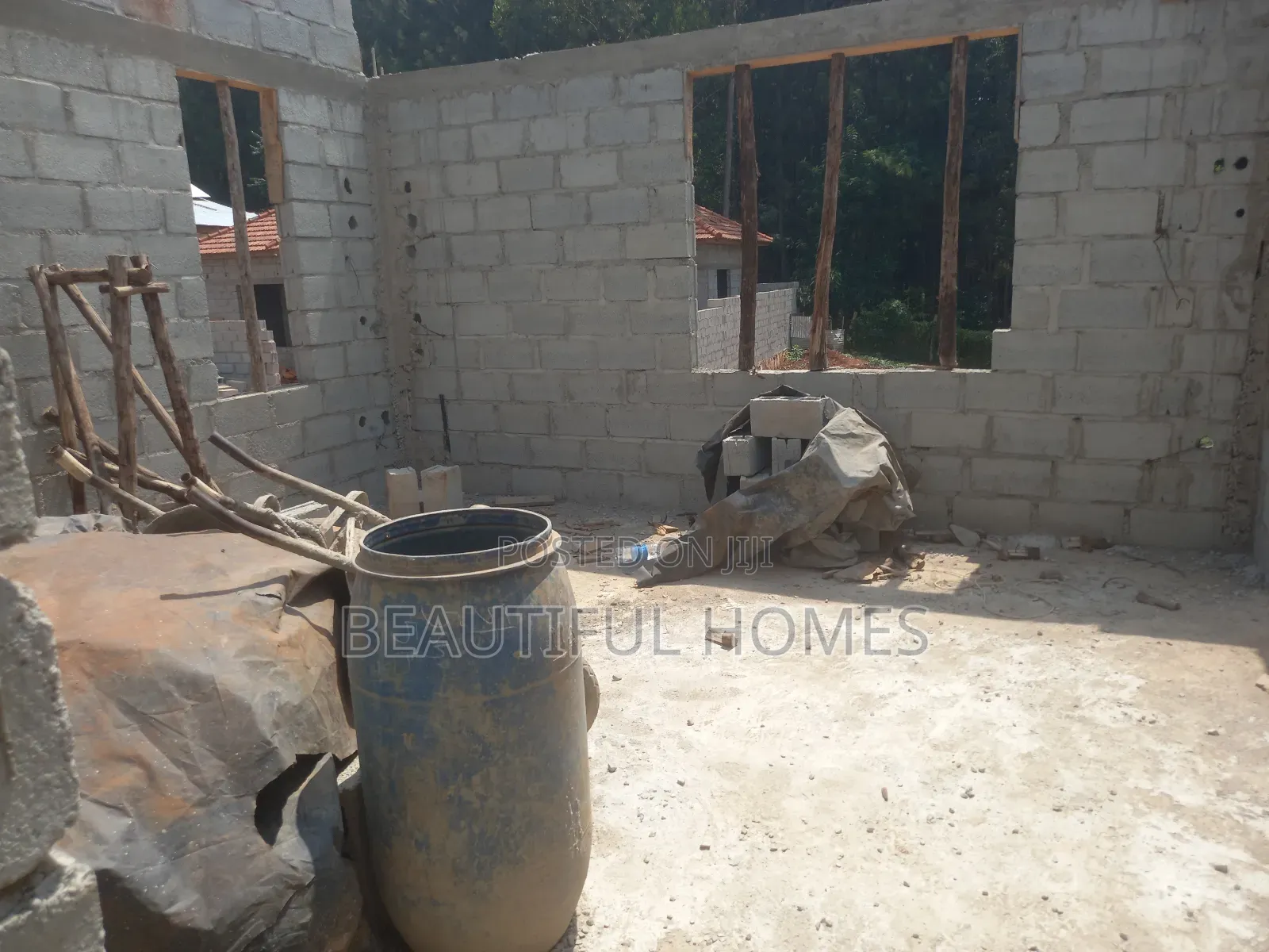 Furnished 4bdrm House in Kira for sale