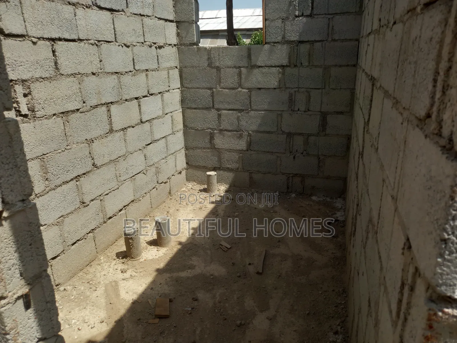 Furnished 4bdrm House in Kira for sale