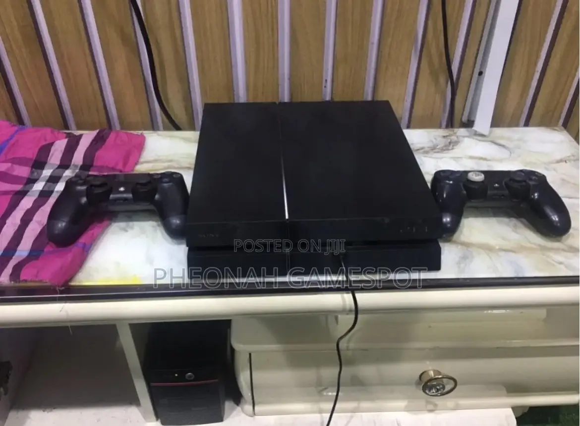 Ps4 Game Kit, Two Controllers, 17 Games Ready, Crisp Easy Sessions.