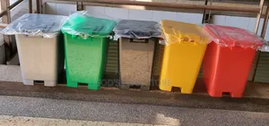 Hdpe 20litres Plastic Dust Bins Step On