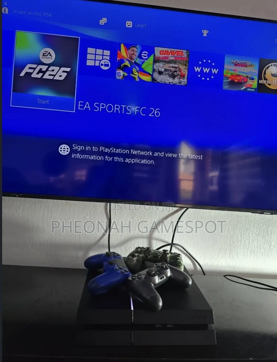 Ps4 Clean Bundle, Two Controllers, 16 Games Installed, Fluid Motion.
