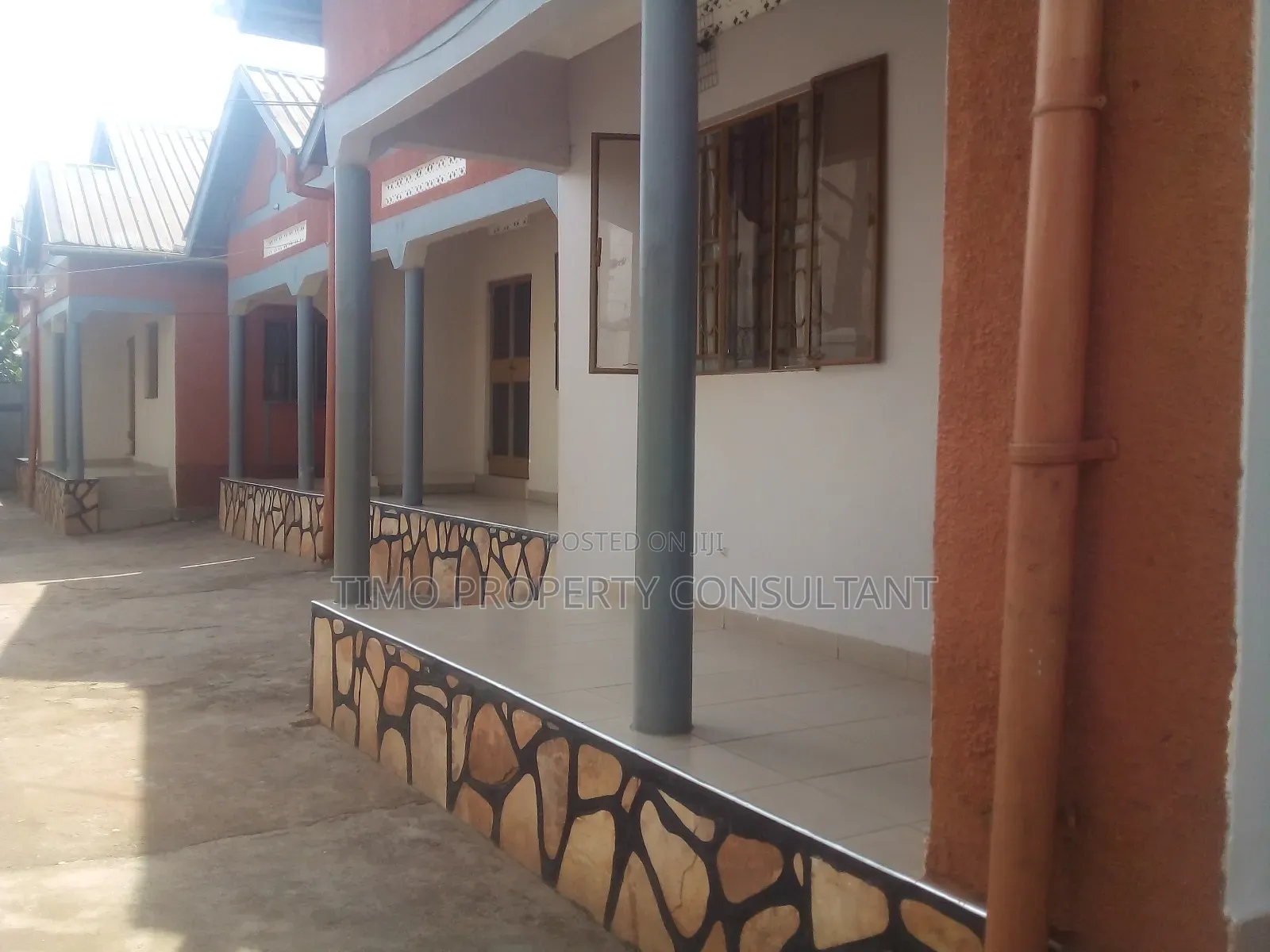 2bdrm Bungalow in Zana, Makindye for rent