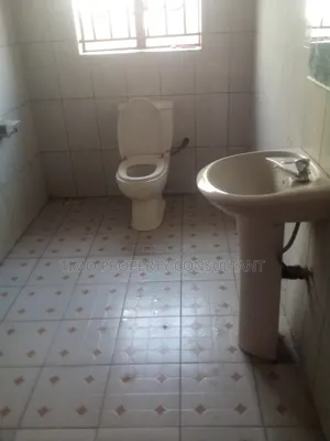 2bdrm Bungalow in Zana, Makindye for rent