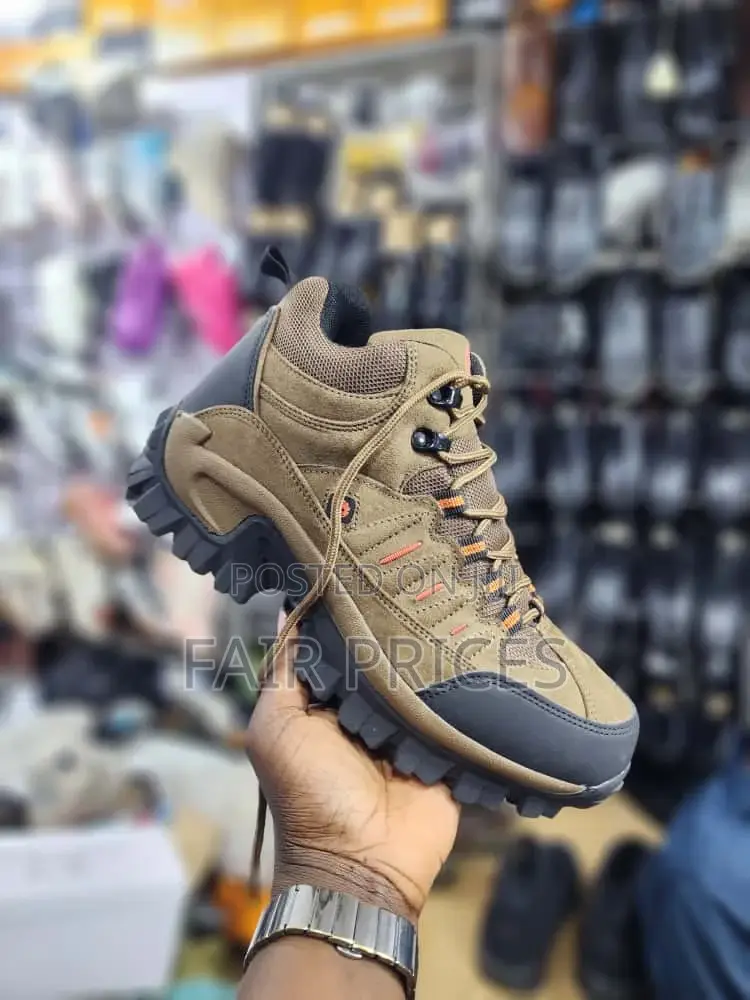 Skyview Hiking Field Shoes