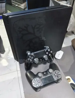 Ps4 Modern Pack, Two Controllers, 11 Games Ready, Light Clean Setup.