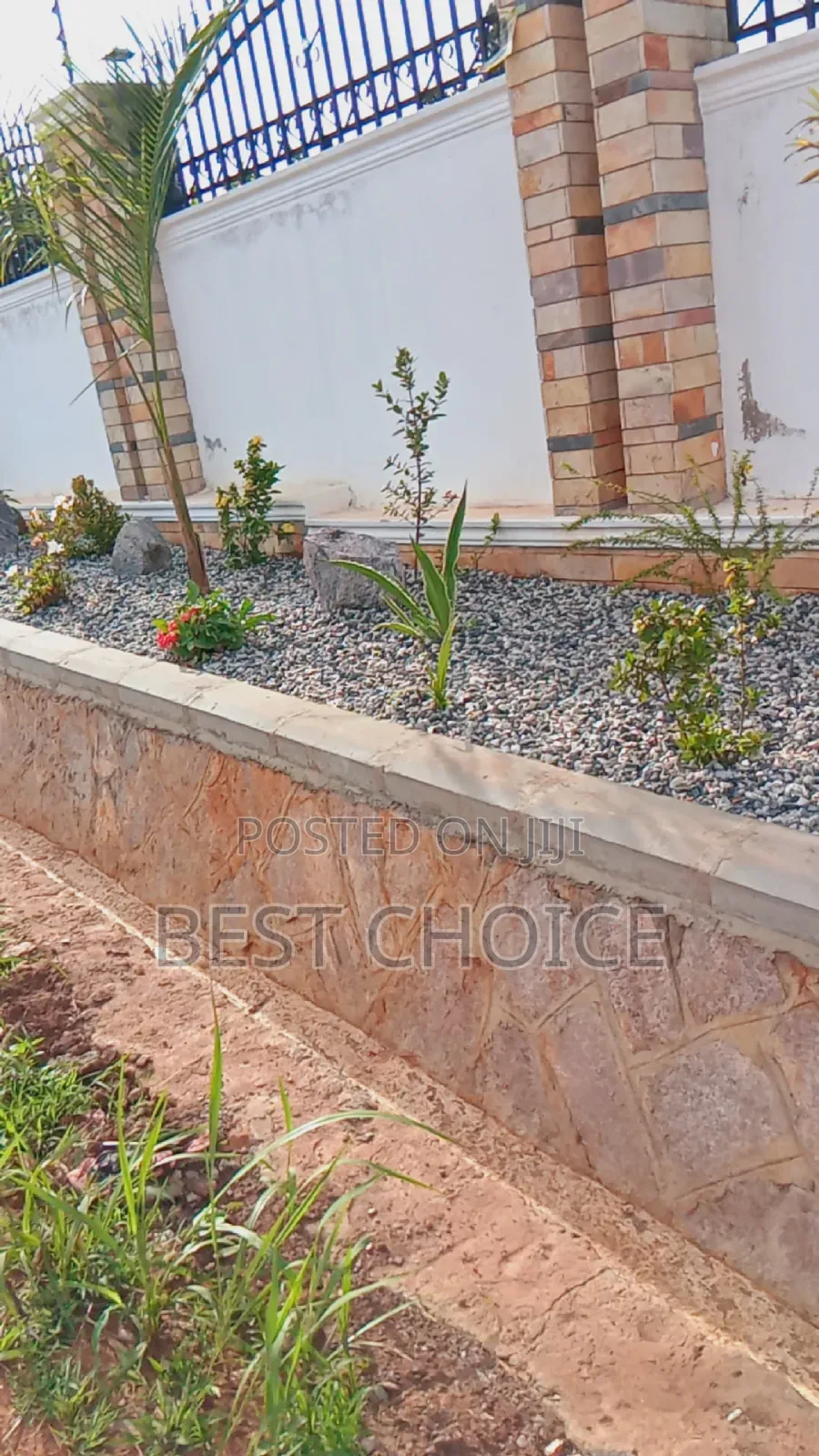 Land Scaping Services That Cultivate Elegance in Your Back Yard