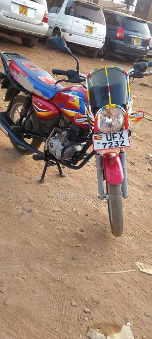Bajaj Boxer 125 2023 Red